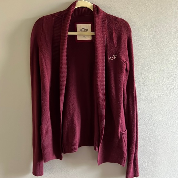 Hollister Red Burgundy Cardigan 